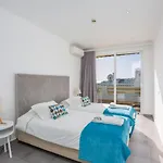 Old Town Apartment *